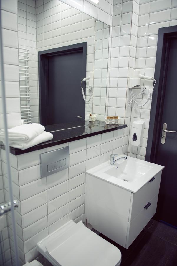 Hotel Turkovia Turek Ngoại thất bức ảnh
